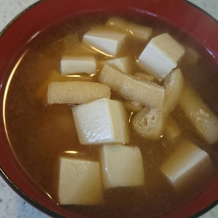 豆腐と油揚げの味噌汁